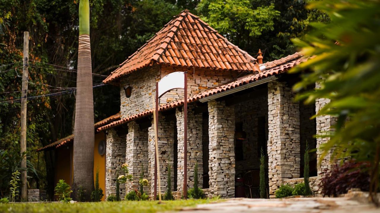 Pousada Villa Das Pedras Пиренополис Экстерьер фото